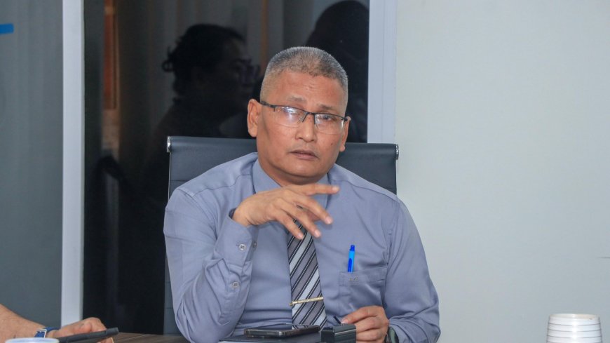 Salaris niet-geregistreerde ambtenaren wordt stopgezet