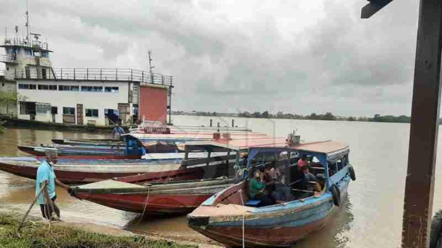 Regering krijgt ultimatum van boot- en bushouders