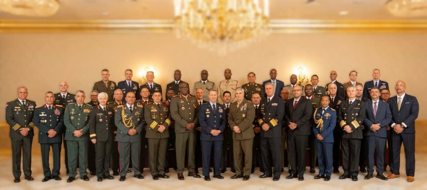 Generaal Kioe A Sen aanwezig bij conferentie legerleiders Westelijke Halfrond