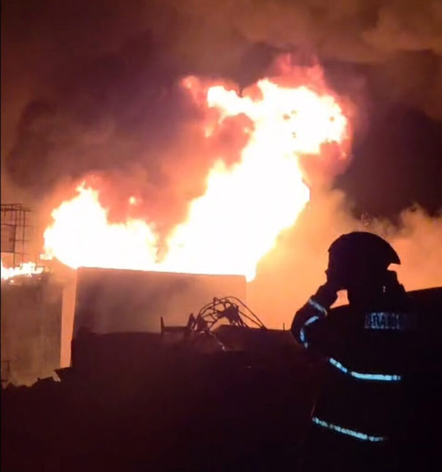 Explosie en brand bij olieopslag Naaldvarenweg