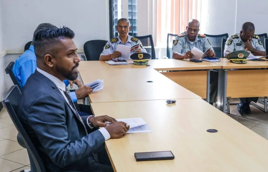 JusPol-minister Monorath en veiligheidsbonden botsen hard over integriteit