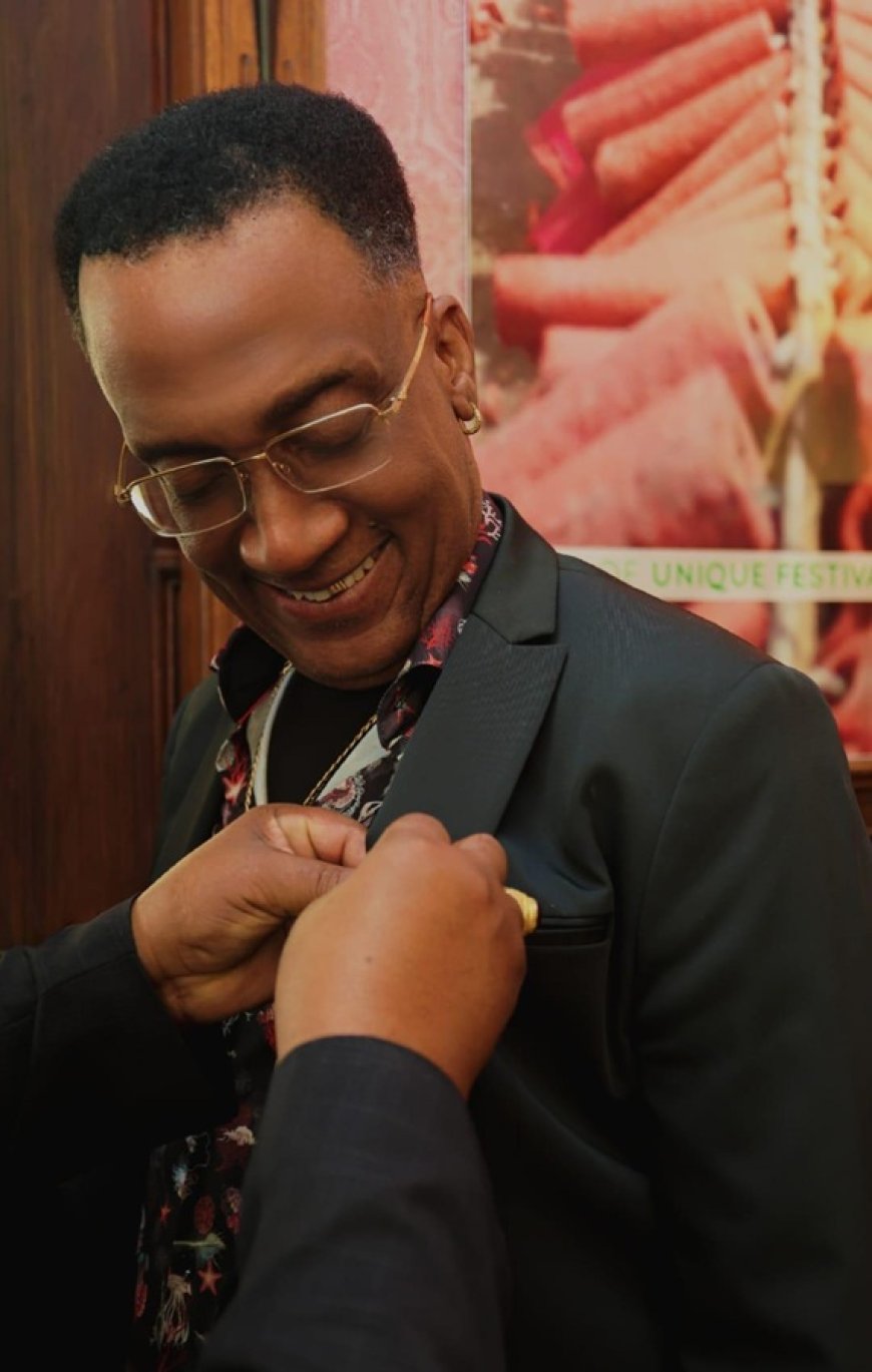 Staatsonderscheiding voor kasekozanger Steven Maayen