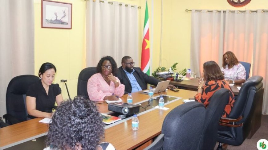 Huur ontvangt werkgroep armoedebestrijding