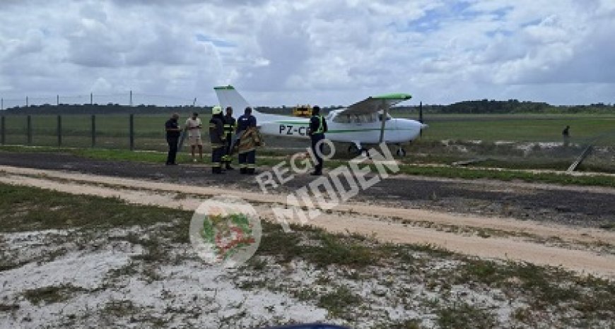 Student-piloot maakt noodlanding achter Zanderij