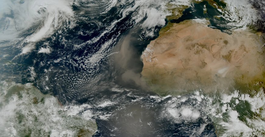 Ministerie waarschuwt voor ongezonde lucht door Sahara-stof en branden