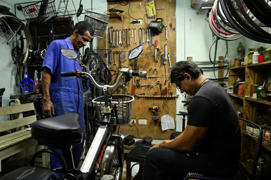 Fietsboom in Havana door Amerikaanse brandstofblokkade