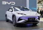 Groeiende vraag naar Chinese EV’s zet druk op Tesla; BYD lanceert innovatieve Blade Battery