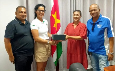 ICC-functionaris Fara Gonsi verkent kansen voor cricket in Nickerie