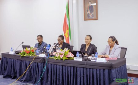 Minister Wijnerman licht aanvullende obligatielening toe