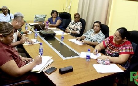 Minister Huur roept op tot dialoog en respect in conflict Kasipora