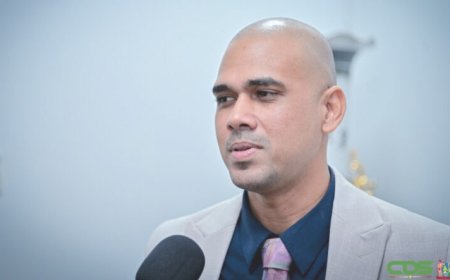 BESCHOUWING — Faizel Baarn: omstreden duizendpoot van de NDP