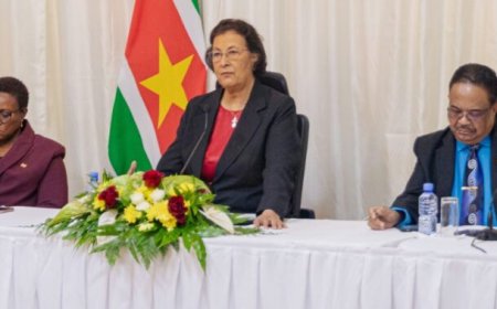 President Simons wil einde gebrek aan transparantie staatsbedrijven