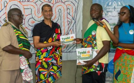 Minister Brunings prijst Saamaka-model voor bosbescherming tijdens krutu