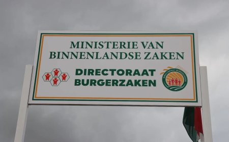 Minister Bee: “Naambord onthulling Directoraat Burgerzaken moet keerpunt betekenen in burgerz