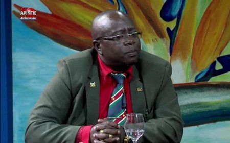 Soeropawiro: ‘Ravenberg geschorst op advies van het stichtingsbestuur’