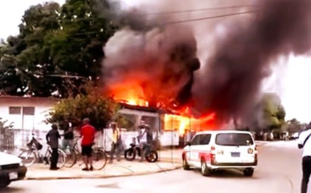 Moeder en dochter verliezen alles door brand in woning