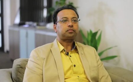 DNA beslist over vervolging oud-minister Riad Nurmohamed