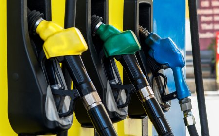 Benzineprijzen bij de pomp schieten omhoog