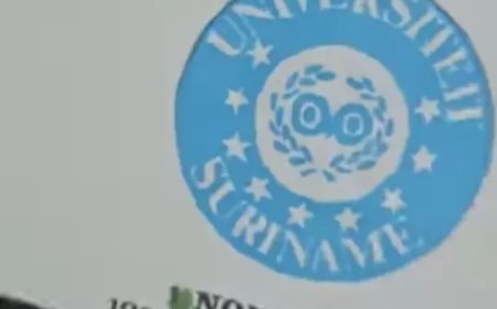 Van Universiteit van Suriname naar Anton de Kom Universiteit van Suriname