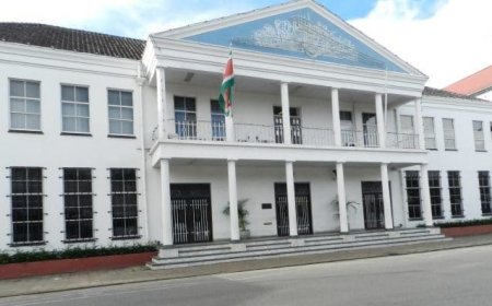 CBvS verheugd over terugkeer in beslag genomen gelden van Surinaamse banken