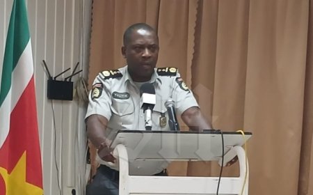 Pinas ontkent vergrijzing politie: “Top zit vol jonge mensen”