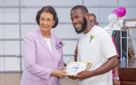 Simons belooft steun: fonds en begeleiding voor startende ondernemers