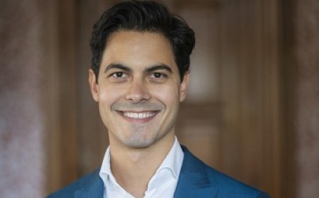 Nederlandse premier condoleert volk en regering met overlijden Santokhi