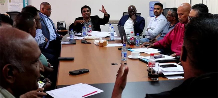 Rijstboeren krijgen padieprijs aangeboden van SRD 500–550 per baal