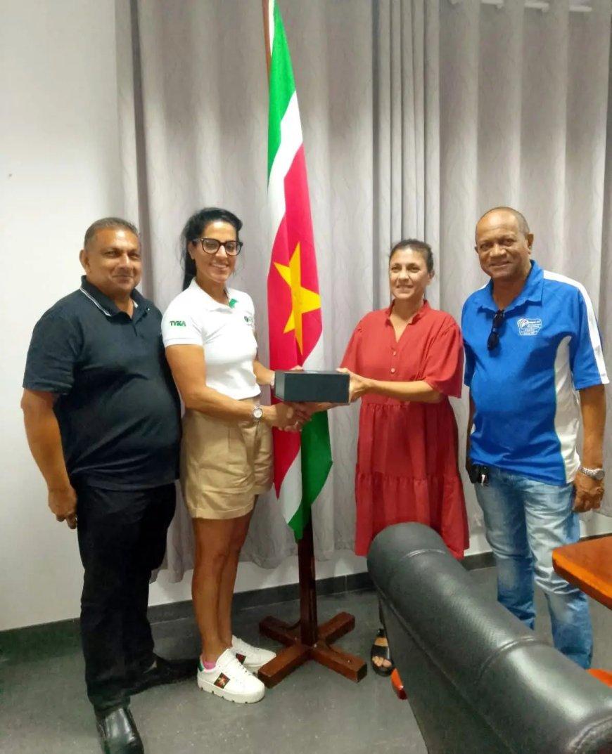 ICC-functionaris Fara Gonsi verkent kansen voor cricket in Nickerie