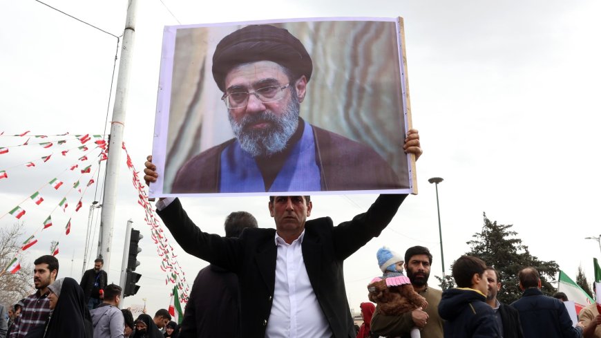 Iraanse elite twijfelt aan Mojtaba Khamenei als opvolger; eerder behandeld voor impotentie in