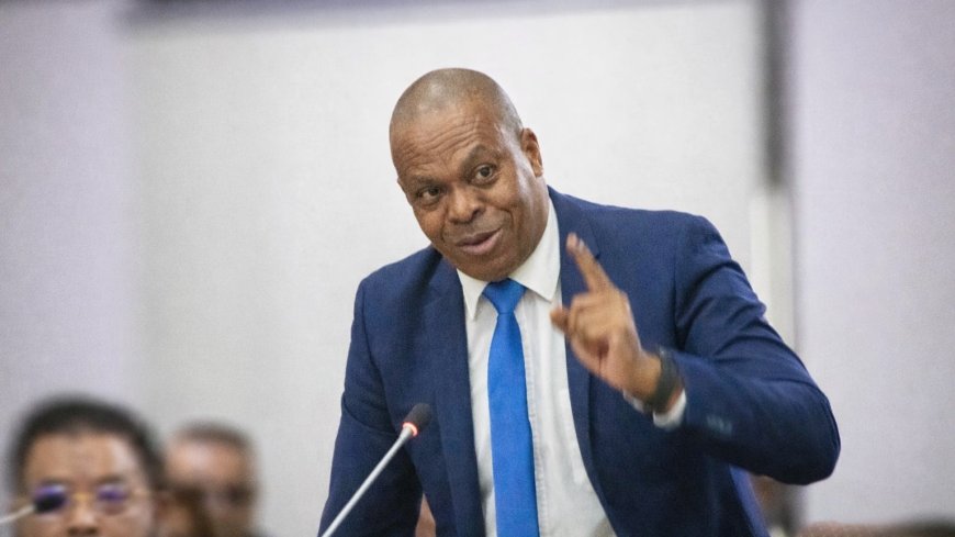 Reyme haalt Nelson Mandela aan als voorbeeld van leiderschap voor Suriname