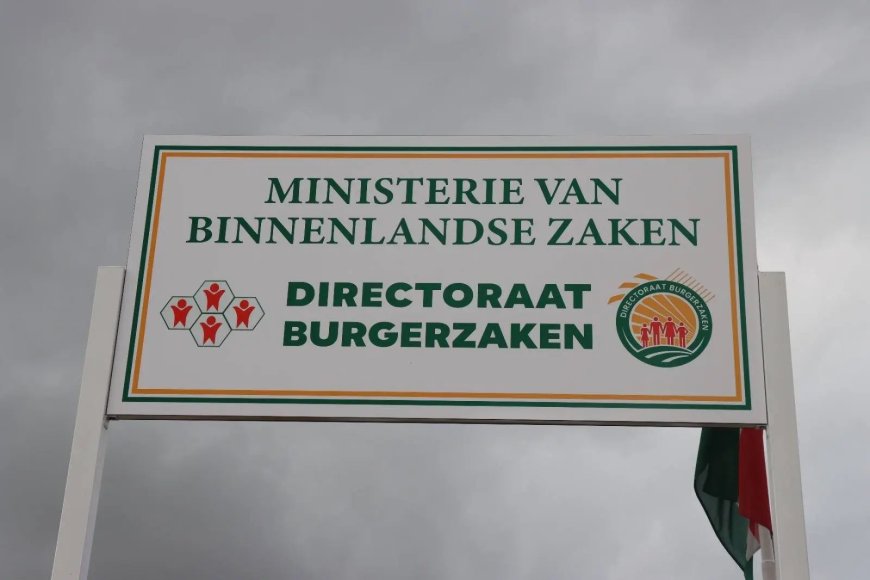 Minister Bee: “Naambord onthulling Directoraat Burgerzaken moet keerpunt betekenen in burgerz