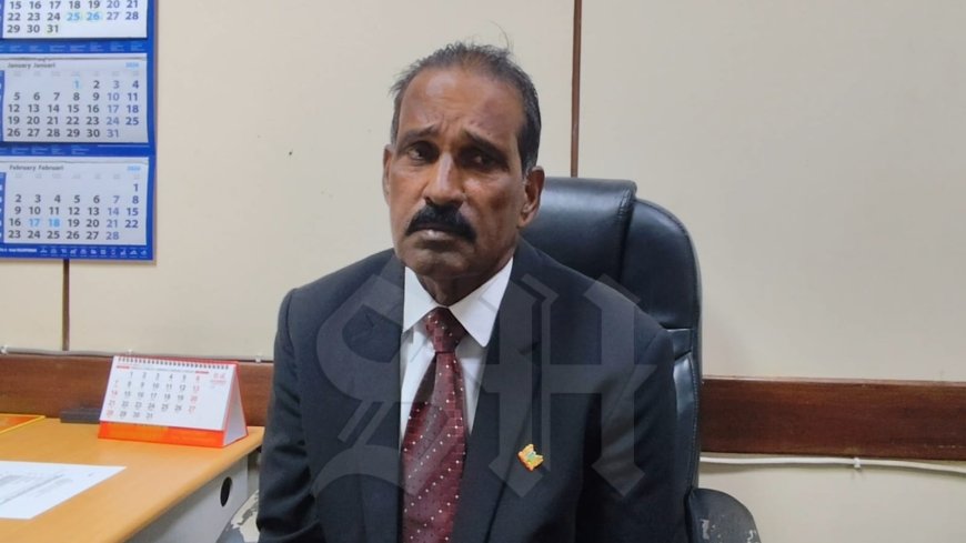 Jogi: president Simons vaker in buitenland dan in parlement