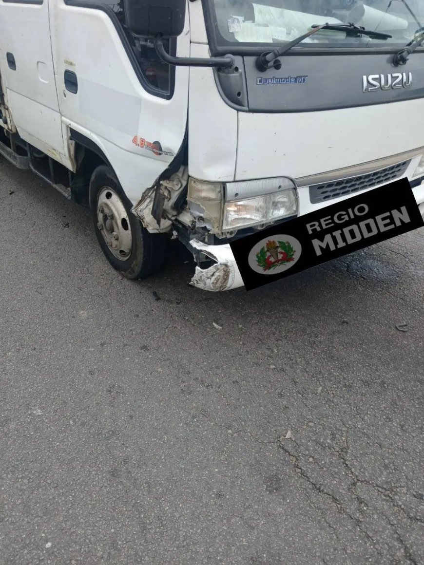 Onoplettendheid leidt tot aanrijding twee auto’s op Indira Gandhiweg