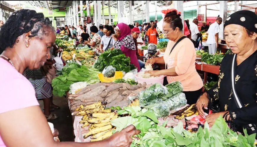 Vrouwen bloemen op 8 maart,  de vrouw vecht, de prijzen winnen