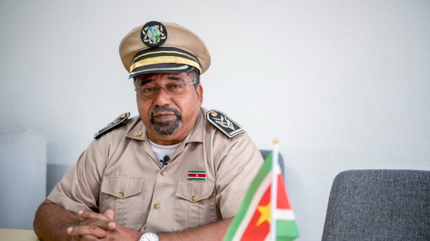 Vuil, verstopte kokers en wateroverlast: dc Budike vraagt burgers om verantwoordelijkheid te 