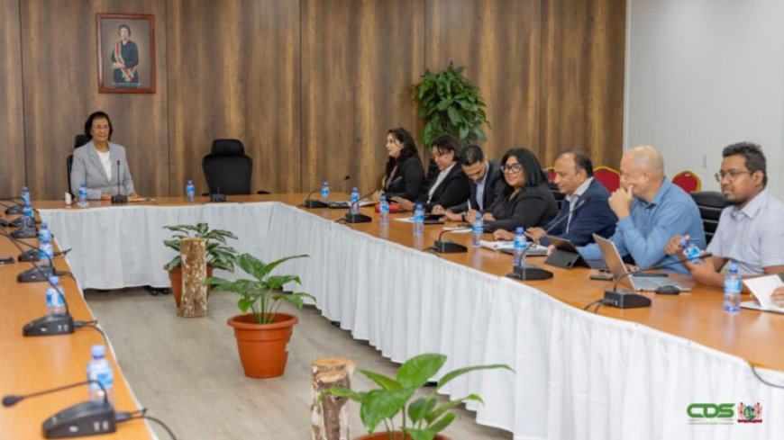 President voert overleg met bedrijfsleven over wereldwijde crisis