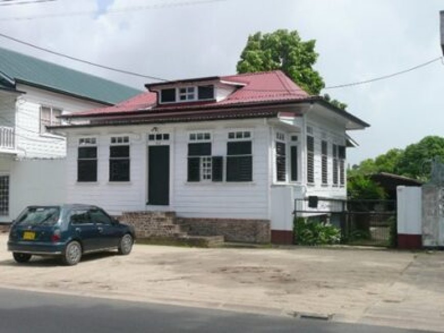 Sloop monument Dr. J.F. Nassylaan onder justitieel vergrootglas