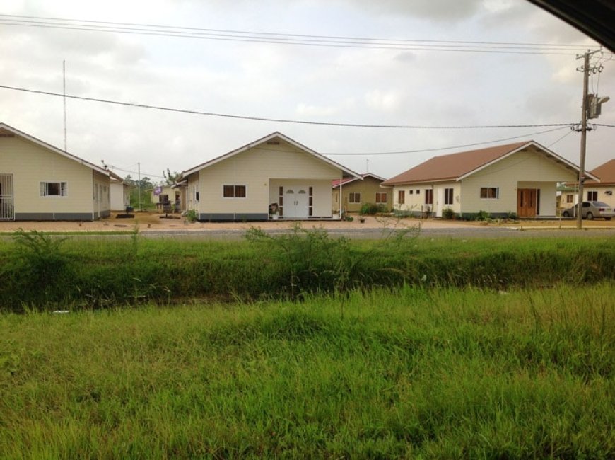 DIEPE WONINGCRISIS IN SURINAME