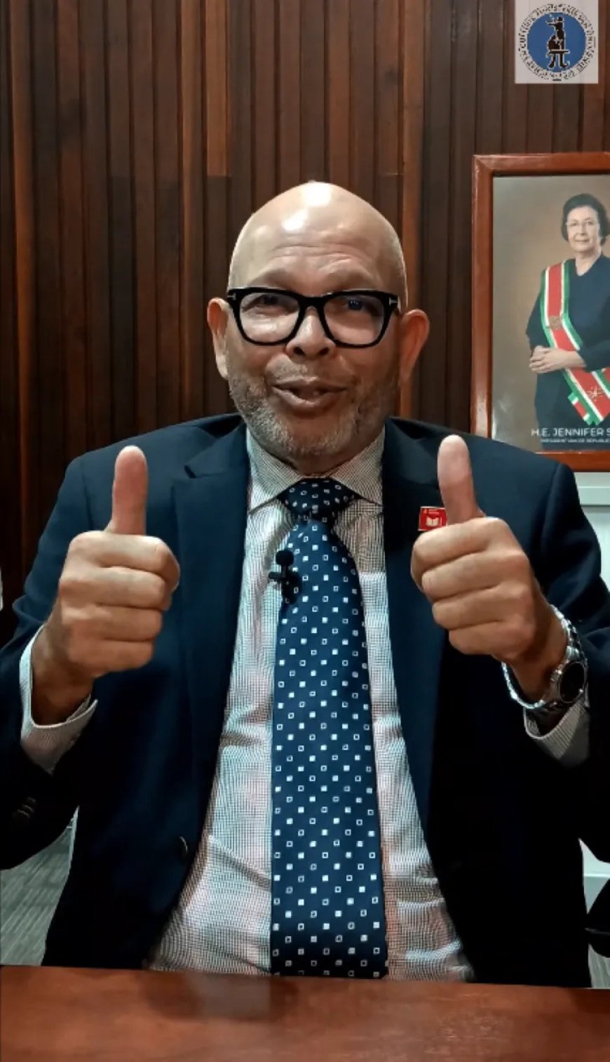 Minister reist naar Ghana om te ontdekken waarom hij daar is