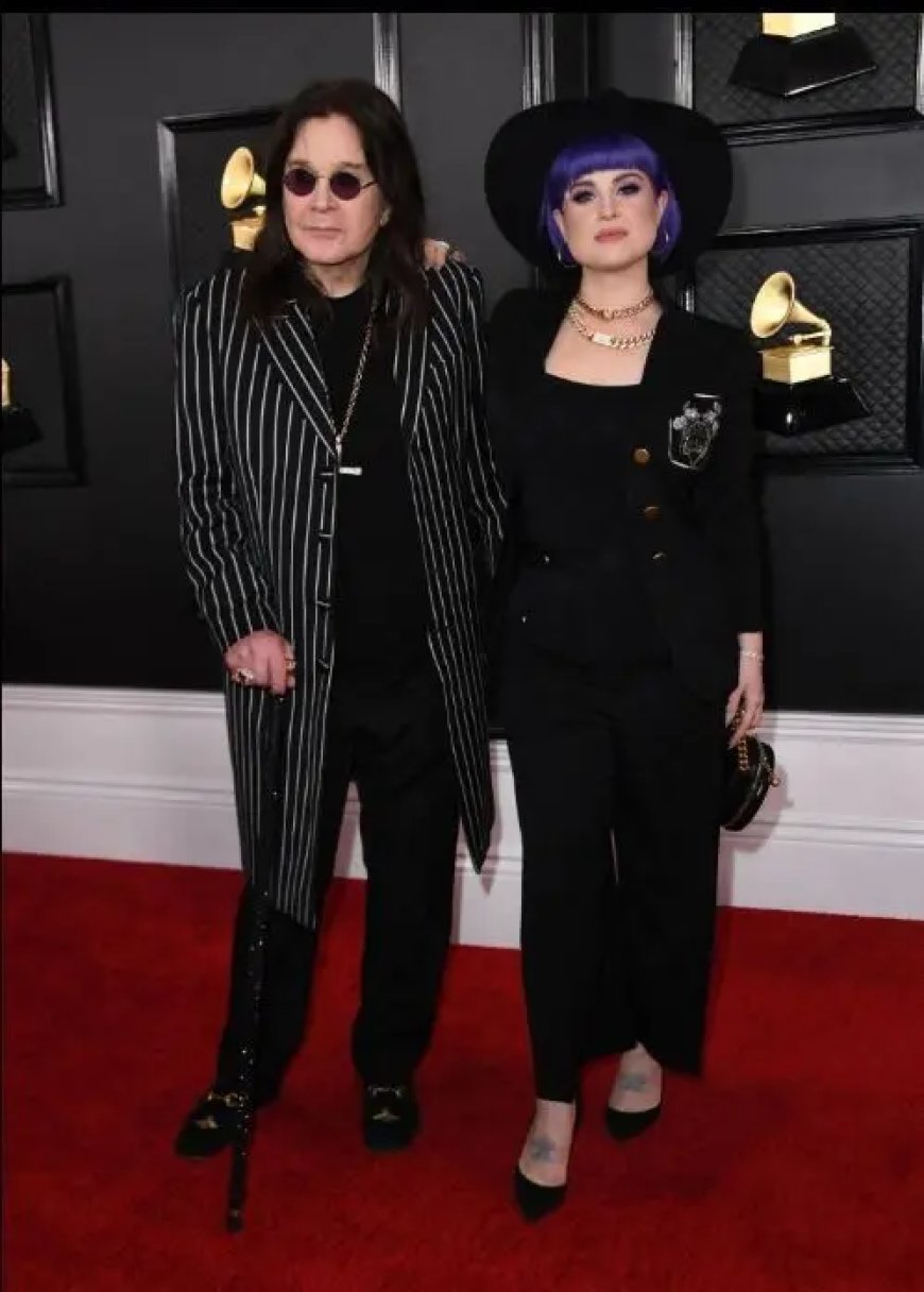 Rouw breekt Kelly Osbourne fysiek op