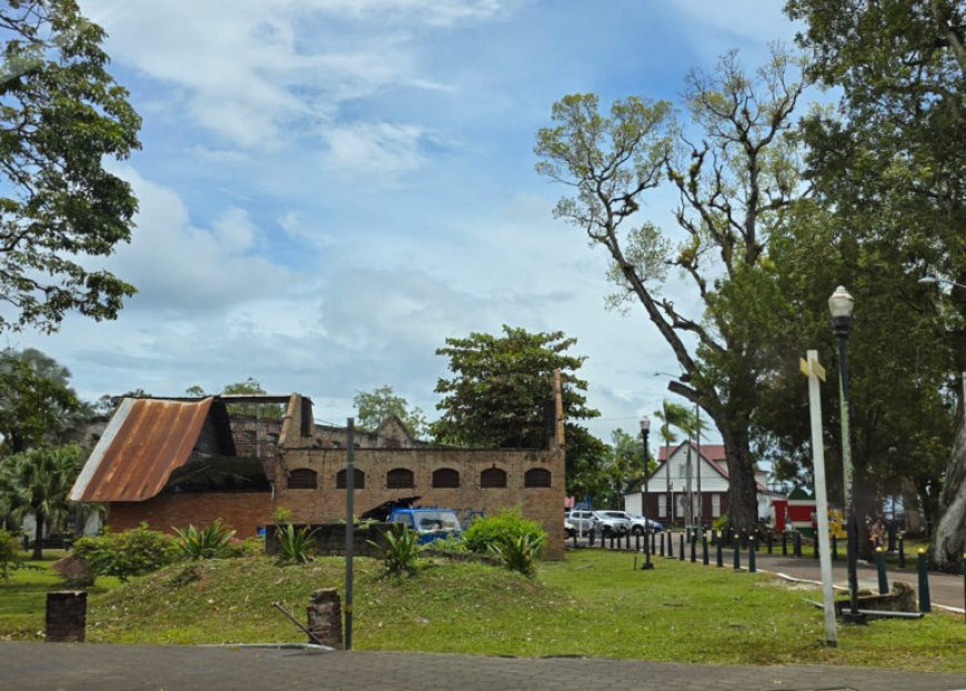 NIEUW LEVEN INBLAZEN IN DEVIL-GEBOUW
