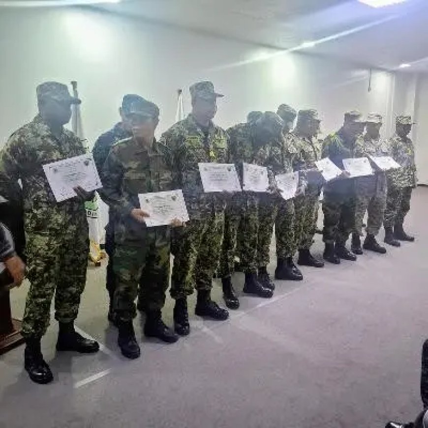 16 Sergeanten-Majoors ronden opleiding succesvol af