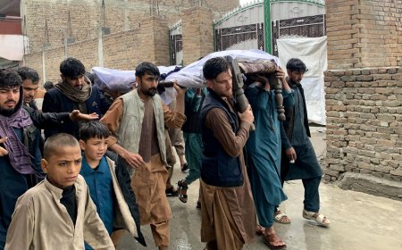 Tientallen doden in Afghanistan door overstromingen en aardverschuivingen