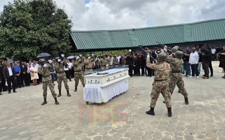 Eervolle staatscrematie voor gewezen president Chan Santokhi te Uitkijk