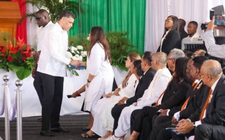 Parlementsvoorzitter Adhin roept op tot eenheid en dienstbaarheid bij afscheid Santokhi