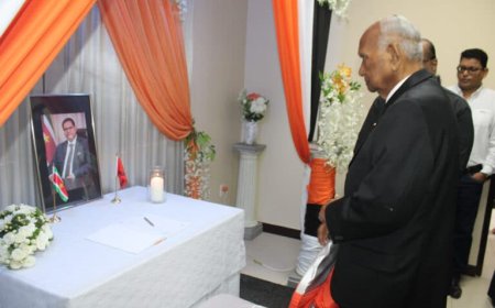 Ramdien Sardjoe: ‘Vaarwel, grote zoon van Suriname’