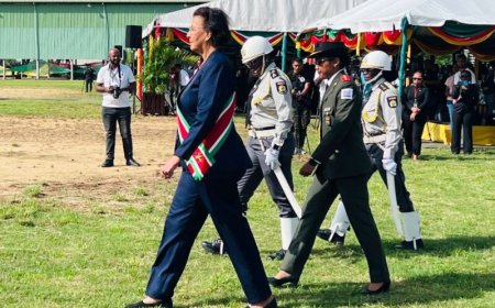 President Simons bij installatie korpschef Pinas: ‘Politie moet balans vinden tussen macht en