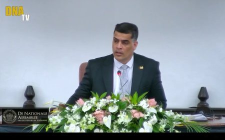 Rouwzitting Santokhi in Assemblee verenigt politiek Suriname