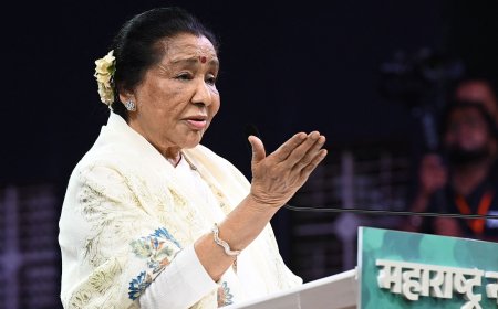 Zangeres Asha Bhosle (92) overleden, stem uit duizenden Bollywoodfilms